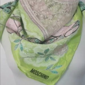 Moschino silk scarf new authentic multicolor🥀